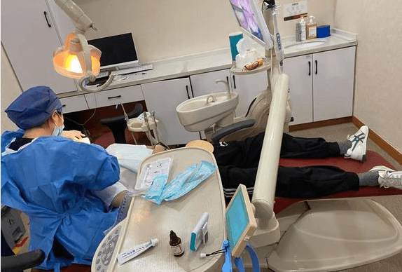 南京雅度口腔医院诊疗室