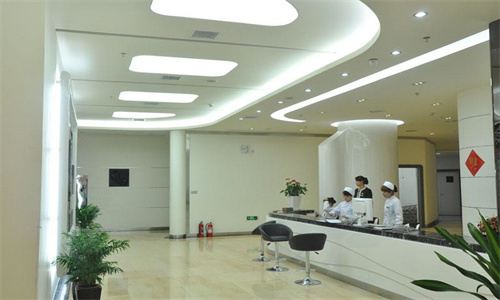 常州牙齿稀疏整形医院2022医生名单推荐,常州第一人民医院-烧伤整形科据说技术好价格还亲民