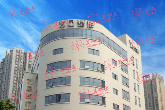 重庆自体脂肪填充面颊手术好技术医院推荐：都是正规且知名的医院！