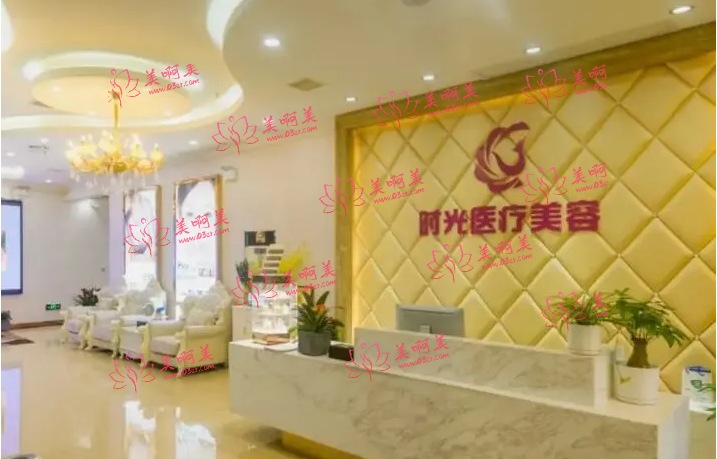 昆明整形医院推荐:上睑下垂矫正手术效果超棒的！