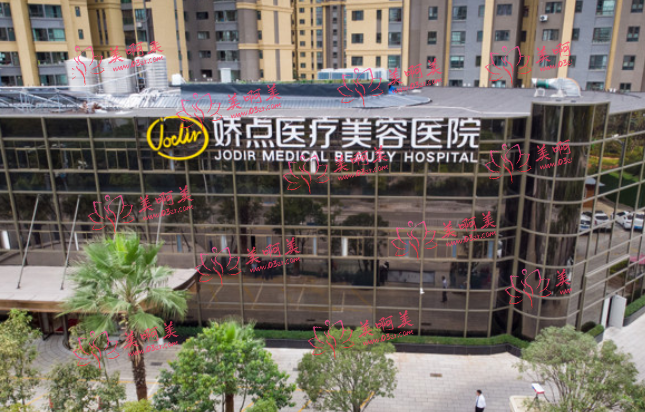 成都东篱医院荣登国内耳再造医疗美容整形榜单，还有哪些医院上榜？