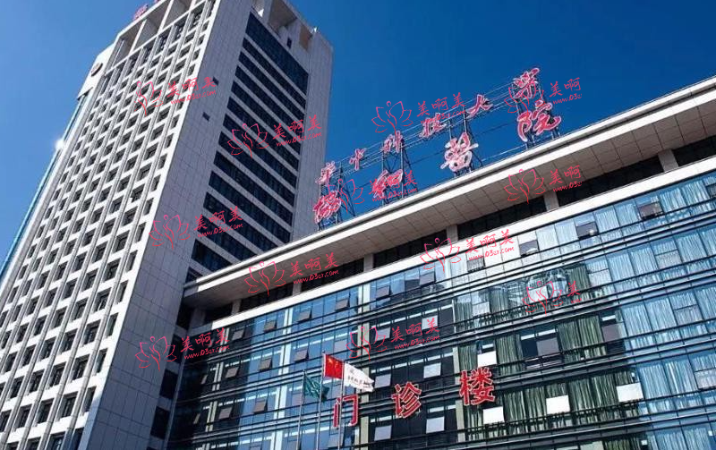 福州隆胸整形医生哪些实力靠谱？坐诊医院是哪？有什么擅长项目吗？