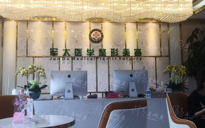 成都脂肪填充整形医院推荐：华西整形科、八大处、军大等技术不凡！