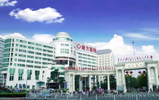 广州哪些医院隆胸手术技术好？排行榜top10名单出炉！