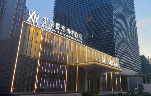 重庆刘正茂医生在哪坐诊?医生简介+隆胸技术解析!