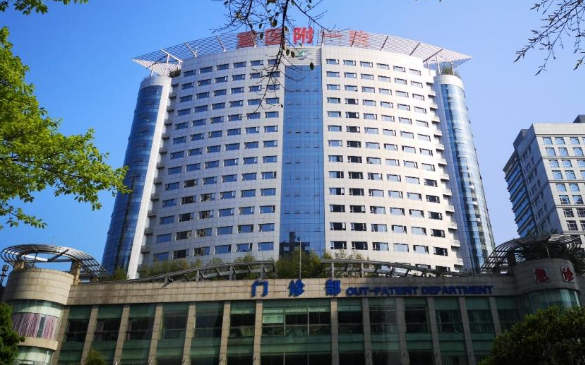 重庆隆胸修复医院排行榜来袭，实力公私立医院大汇总!