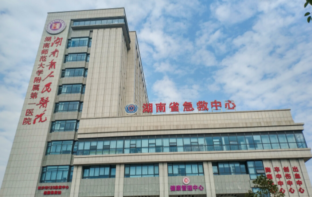 长沙哪些医院做埋线双眼皮技术更好？技术榜单前五逐一对比！
