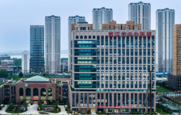 武汉整形医院自体脂肪丰胸技术哪家好？五家高口碑医院值得一试！