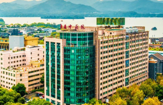 杭州整形医院盘点，下面三家医院去眼袋技术很靠谱！