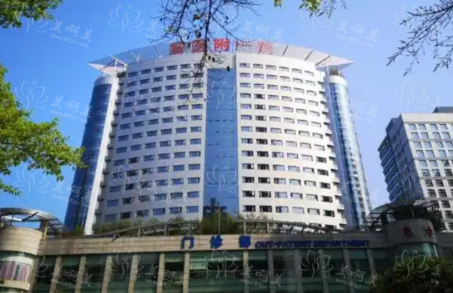 重庆鼻翼缩小整形医院哪家更好？排行榜前五强医院揭秘