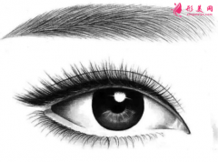 开眼角手术的疤痕明显吗？