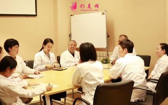 山西省整形外科医院刘晋元双眼皮多少钱？口碑评价及价格明细一览