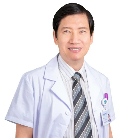 北京假体隆鼻多少钱 北京华美宝丽整形 预约隆鼻专家介绍