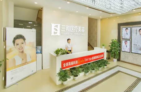 长沙隆鼻手术哪里做的好 长沙隆鼻好的医院推荐 价格一览表