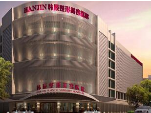 武汉韩辰隆胸名气医生介绍 郭晓冬、高青华、余成坤实力测评